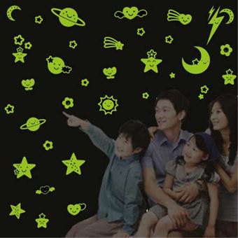 Selvlysende stjerner og måne til rommet