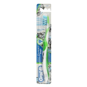Oral B Pro Expert Stages tannbørste for barn 8 år + - Myk - CDU 12