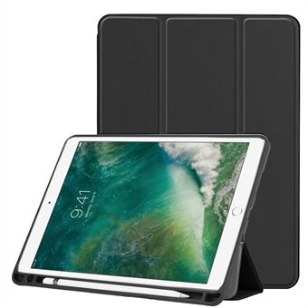 Tynt støtsikkert deksel for iPad Air 10.5 (2019) / Pro 10.5 (2017) Nettbrettdeksel i PU-skinn Tri-fold Stand med pennespor