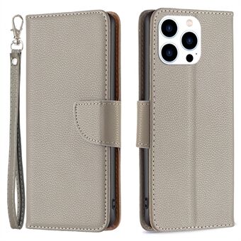 For iPhone 15 Pro Wallet PU Leather Cell Phone Cover Litchi Texture Phone Flip Stand Case with Strap translates to:

For iPhone 15 Pro lommebok PU-lær mobildeksel Litchi tekstur mobilflip-etui med stropp.