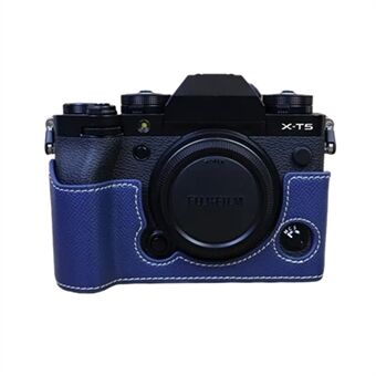 For Fujifilm X-T5 kamera PU lær beskyttelsesveske Batteriåpningsdesign Halvt kroppsdeksel med håndstropp